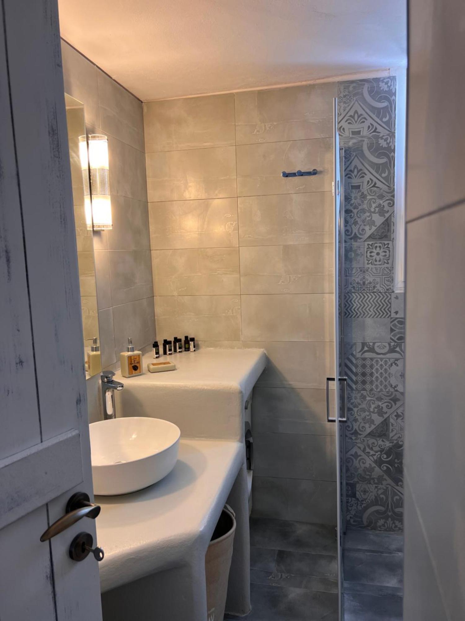 Gala Home Traditional House Galanado Bagian luar foto